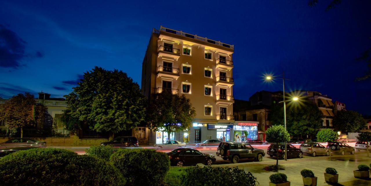 Christi'S Hotel Borova Korce Ngoại thất bức ảnh