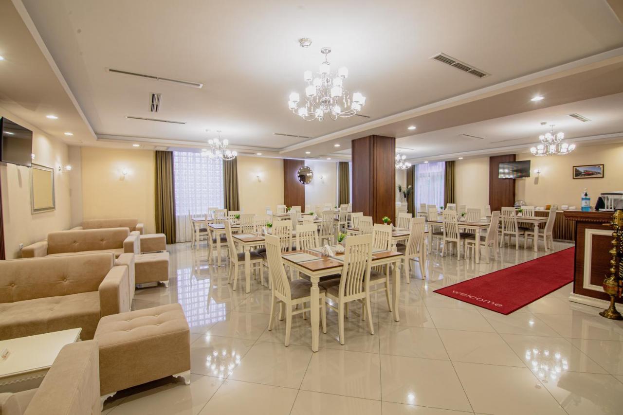 Christi'S Hotel Borova Korce Ngoại thất bức ảnh