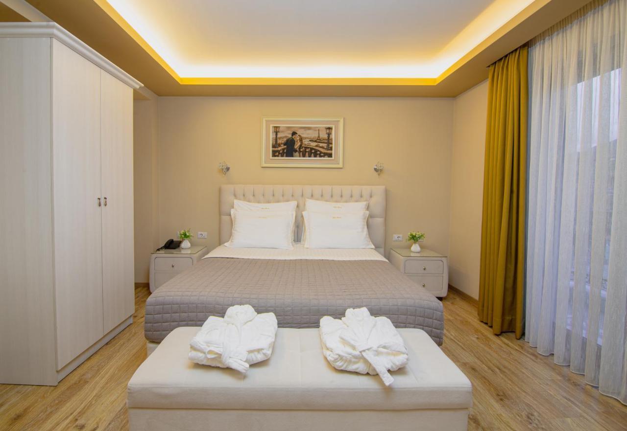 Christi'S Hotel Borova Korce Ngoại thất bức ảnh