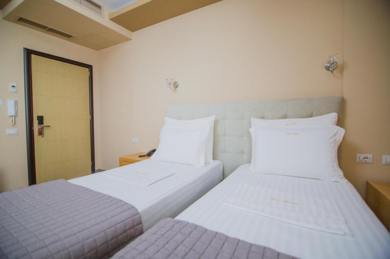 Christi'S Hotel Borova Korce Ngoại thất bức ảnh